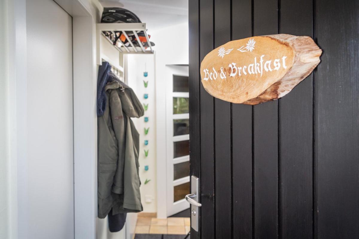 Mybednbreakfast In Bottmingen Bed & Breakfast Dış mekan fotoğraf