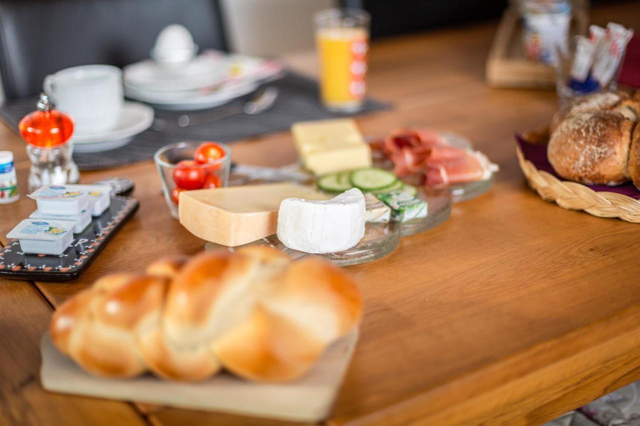 Mybednbreakfast In Bottmingen Bed & Breakfast Dış mekan fotoğraf