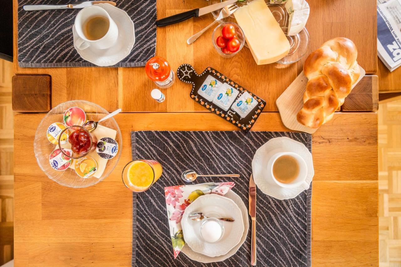Mybednbreakfast In Bottmingen Bed & Breakfast Dış mekan fotoğraf